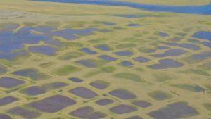 Lacs créés par la fonte du pergélisol